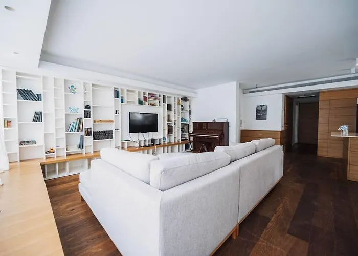Ben Gurion Beauty 2 Bedrooms With Free Parking