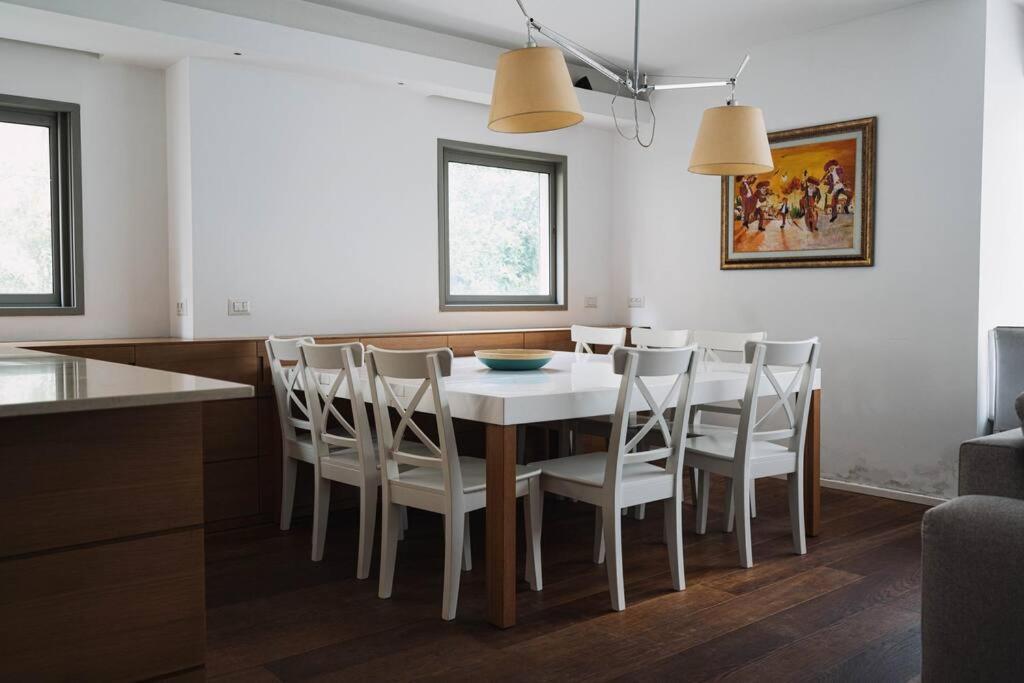 Ben Gurion Beauty 2 Bedrooms With Free Parking Apartment